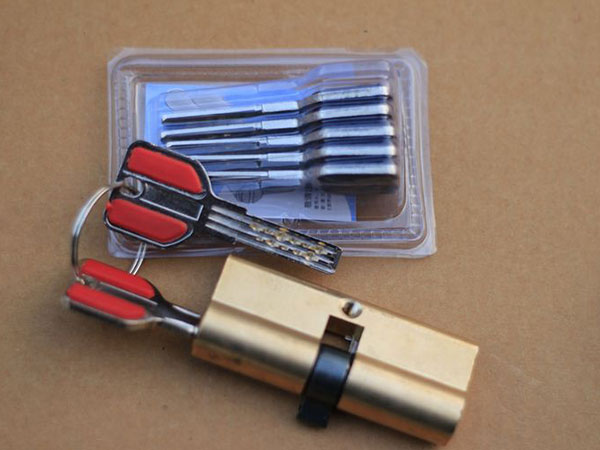 奉化24小时上门开锁公司